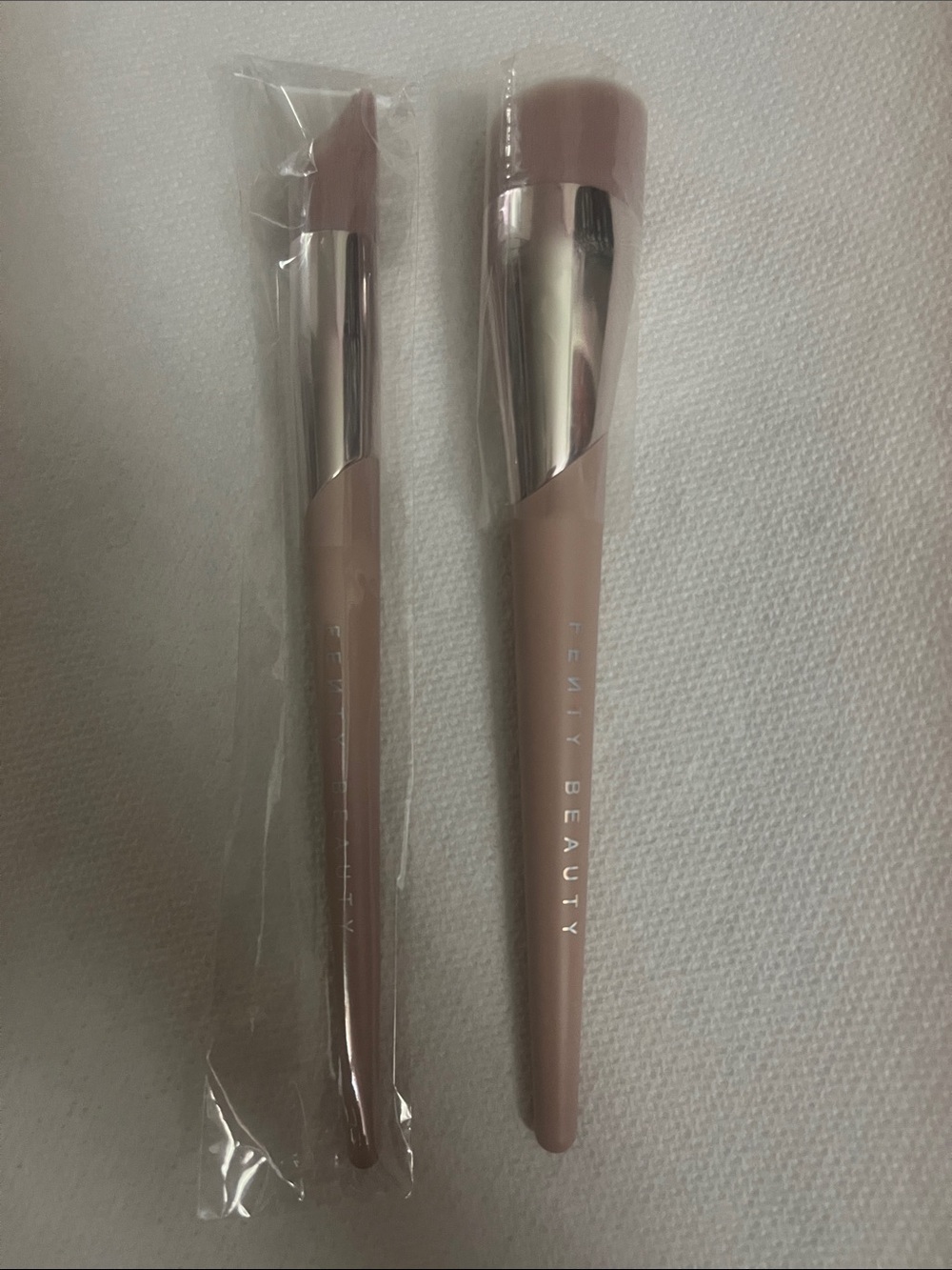 FENTY BEAUTY Blush Pink Makeup Brush Set - 120 Highlight & 145 Foundation
